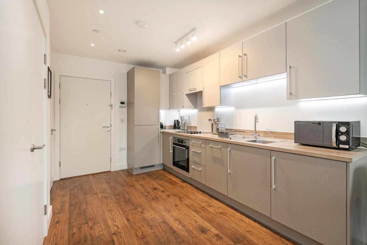 Stayo Apartments Barking Wharf London Bagian luar foto