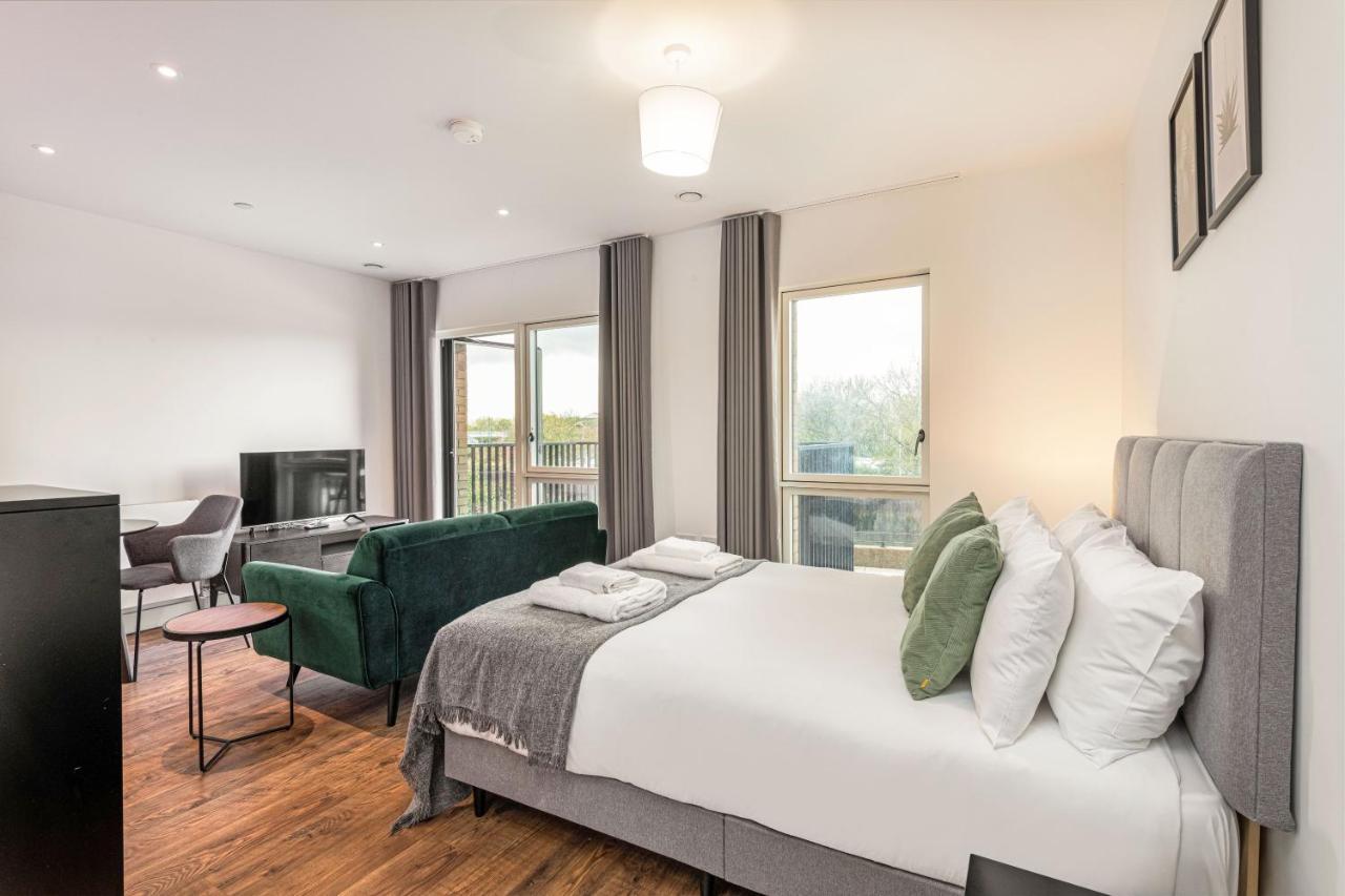 Stayo Apartments Barking Wharf London Bagian luar foto