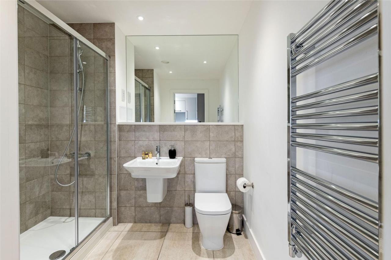 Stayo Apartments Barking Wharf London Bagian luar foto