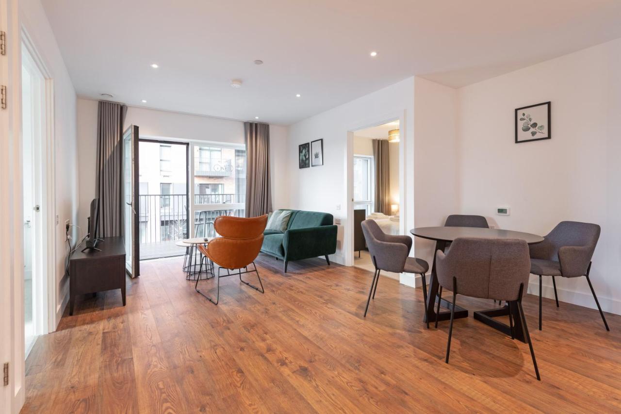 Stayo Apartments Barking Wharf London Bagian luar foto