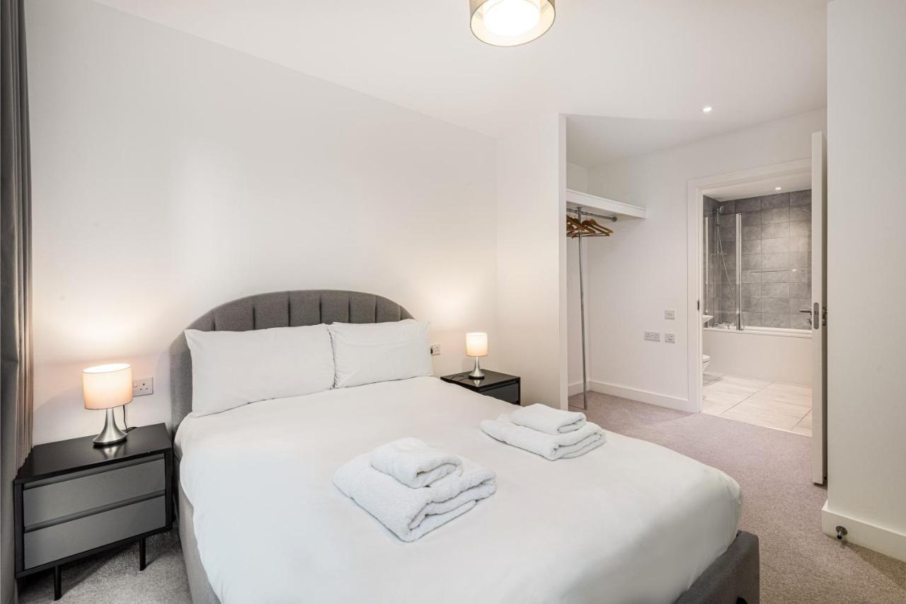 Stayo Apartments Barking Wharf London Bagian luar foto