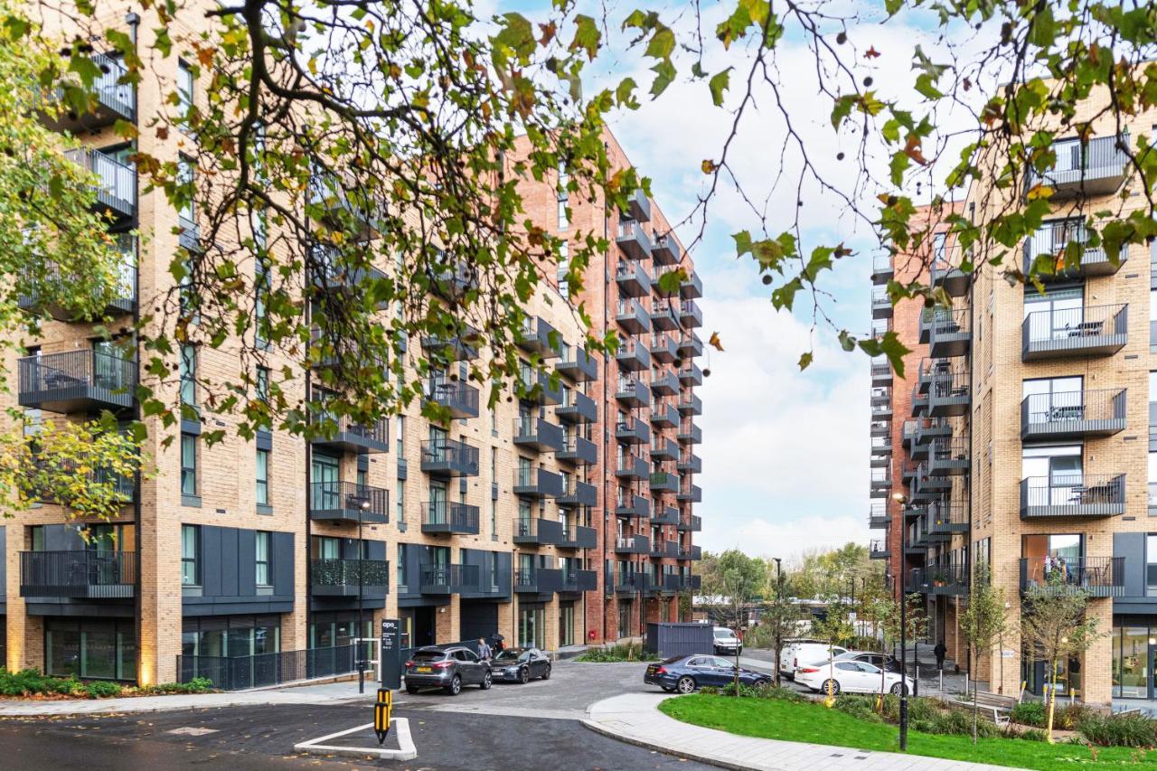 Stayo Apartments Barking Wharf London Bagian luar foto
